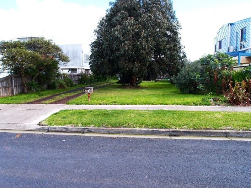 3 Blanche Street, St Leonards VIC 3223