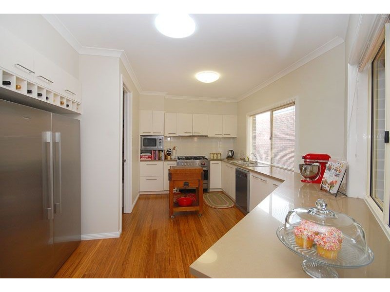 3 Gibson Grove, St Leonards VIC 3223
