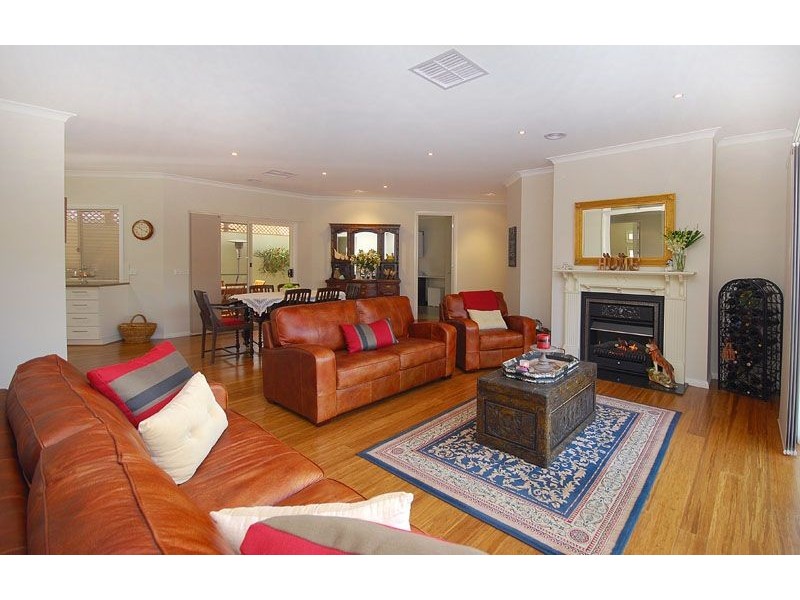 3 Gibson Grove, St Leonards VIC 3223