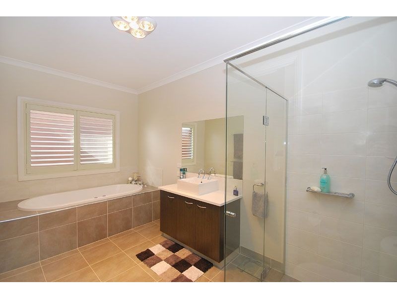 3 Gibson Grove, St Leonards VIC 3223