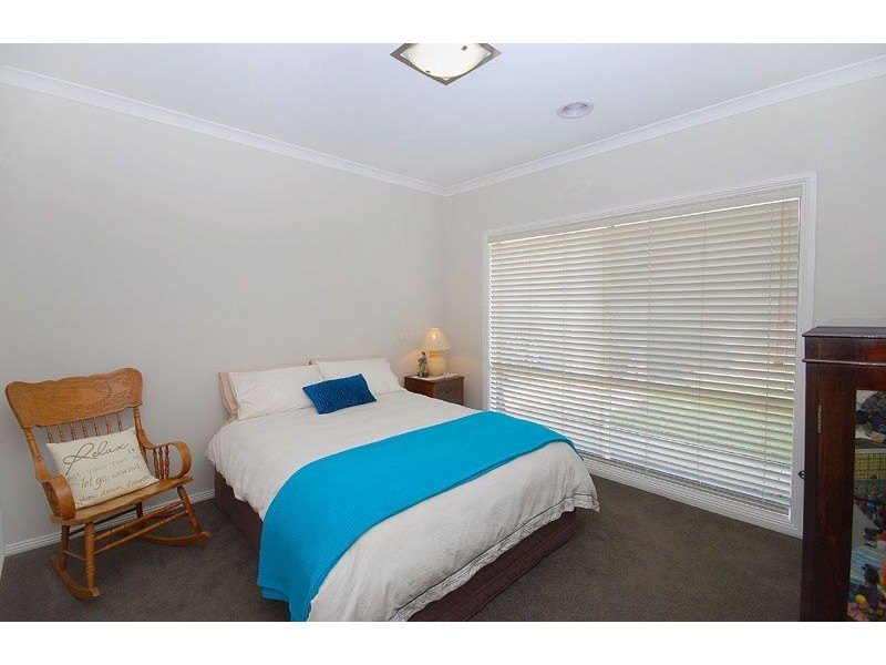 3 Gibson Grove, St Leonards VIC 3223
