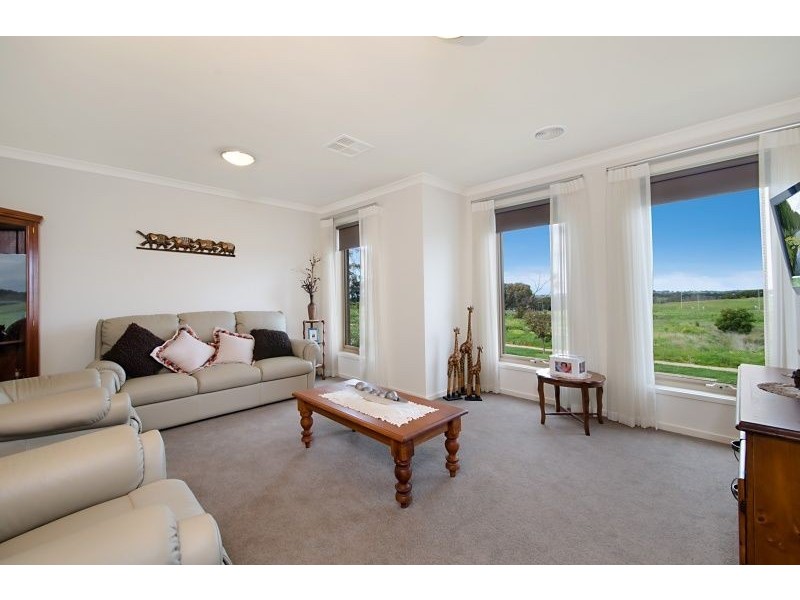 35 San Fernando Ave, Portarlington VIC 3223