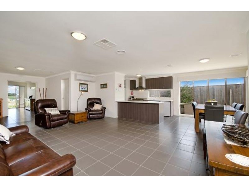 35 San Fernando Ave, Portarlington VIC 3223