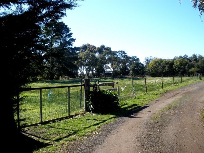 60 Moreland Road, St Leonards VIC 3223