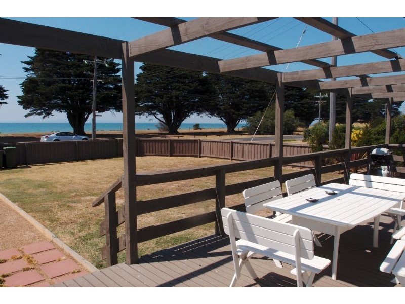 58 Bluff Road, St Leonards VIC 3223