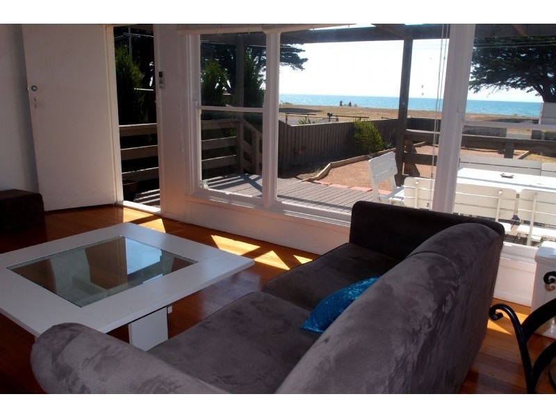 58 Bluff Road, St Leonards VIC 3223