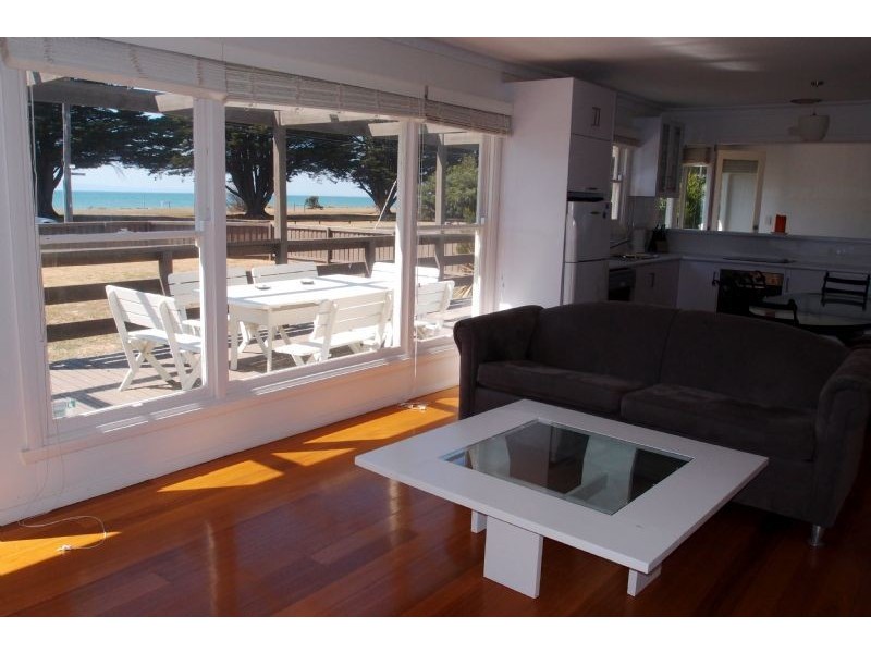 58 Bluff Road, St Leonards VIC 3223