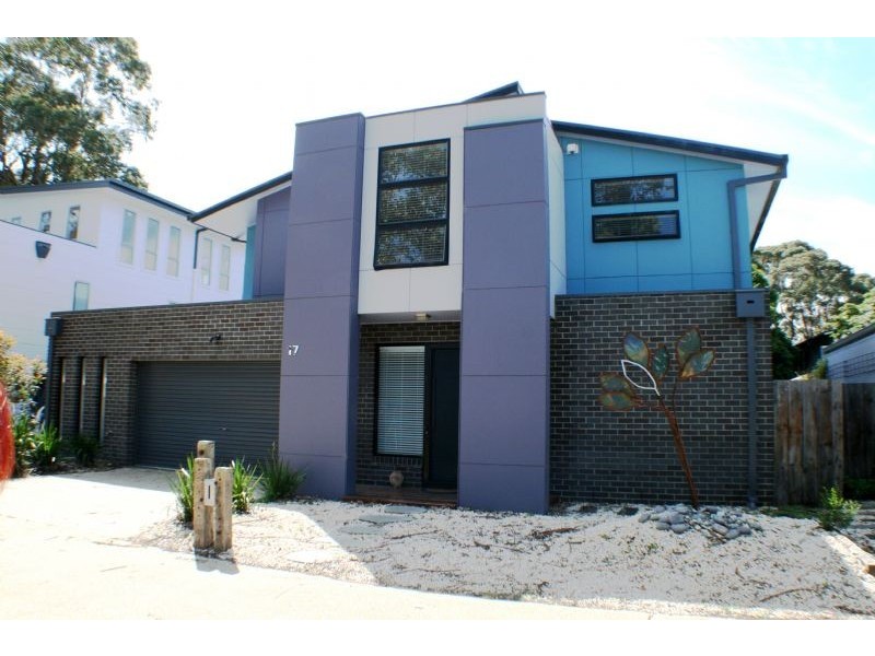 17 Ocean Mist Court, St Leonards VIC 3223