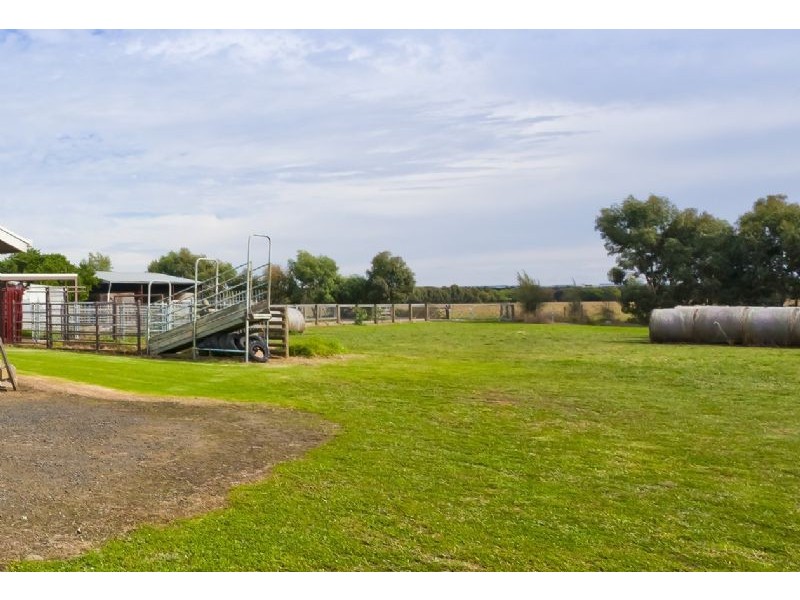 295 Harvey Road, St Leonards VIC 3223