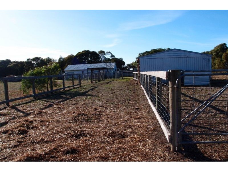 295 Harvey Road, St Leonards VIC 3223