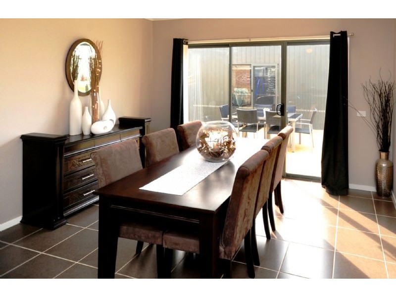 5 Pearl Bay Passage, St Leonards VIC 3223