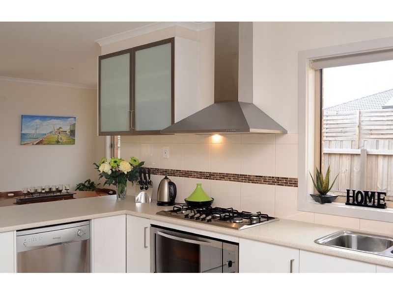 19 Spinnaker Drive, St Leonards VIC 3223