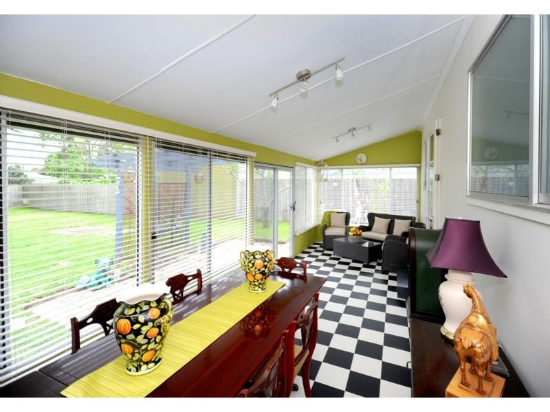 41 Mouchemore Avenue, St Leonards VIC 3223