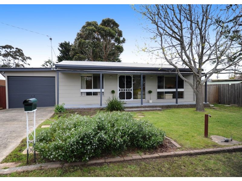 41 Mouchemore Avenue, St Leonards VIC 3223