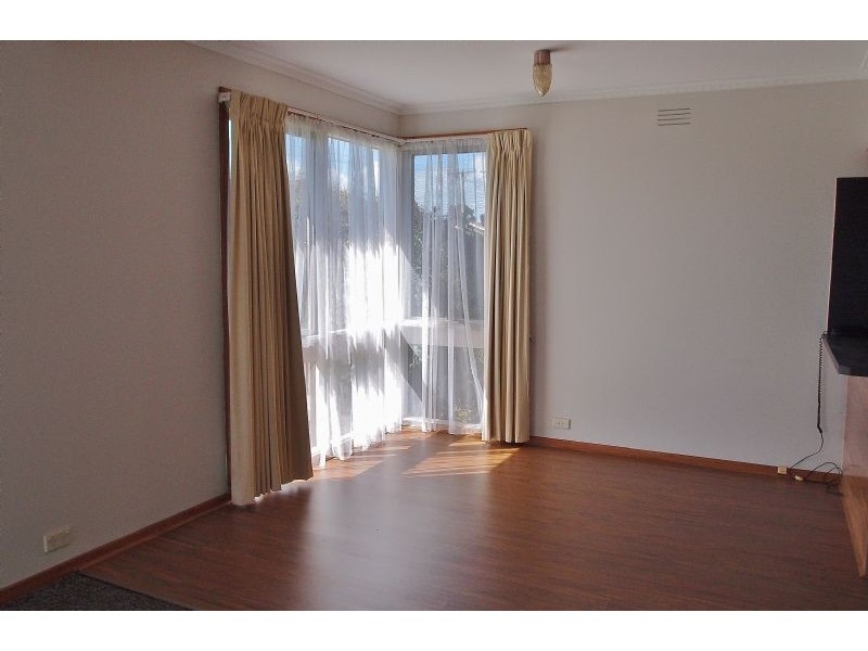 8 Brett Drive, Indented Head VIC 3223