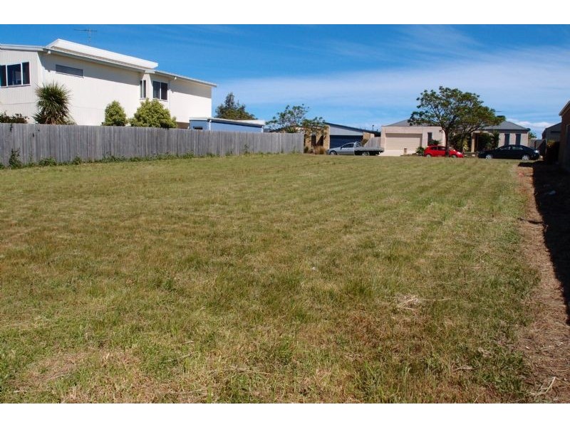 4 Pearl Bay Passage, St Leonards VIC 3223