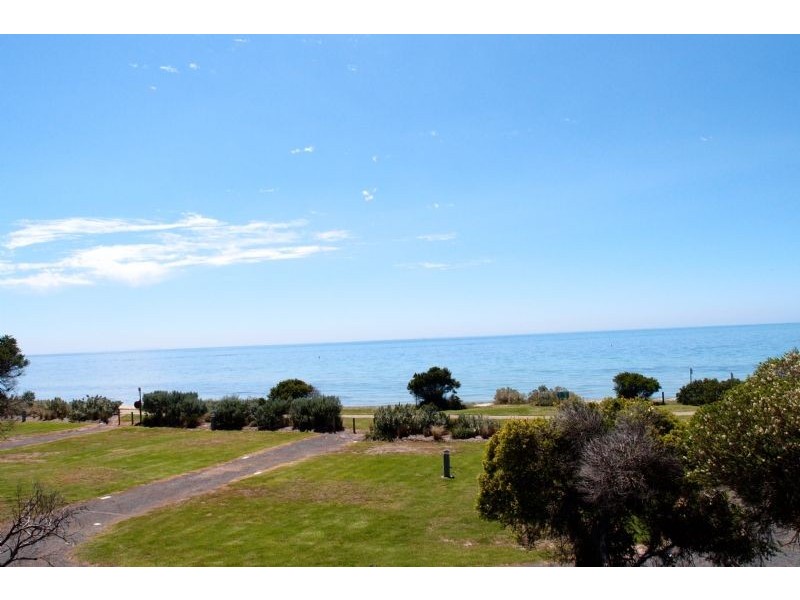 3 Half Moon Crescent, Indented Head VIC 3223