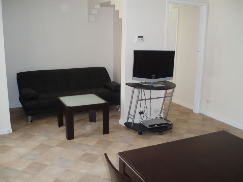 17 Sylvester Ave, St Leonards VIC 3223