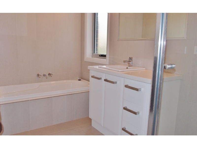 2/35 The Esplanade, Portarlington VIC 3223