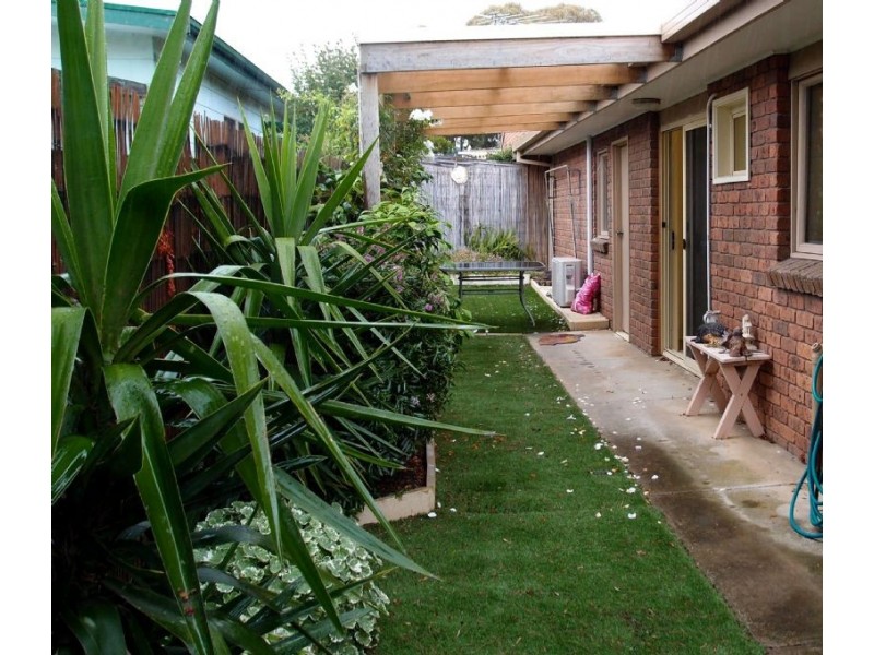 Unit 2/97 Fenwick Street, Portarlington VIC 3223