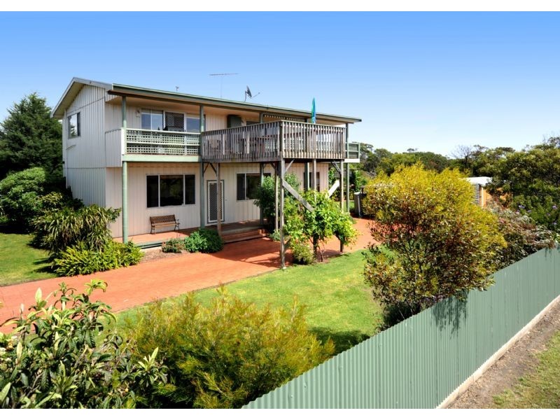 11 Rhonda Avenue, St Leonards VIC 3223