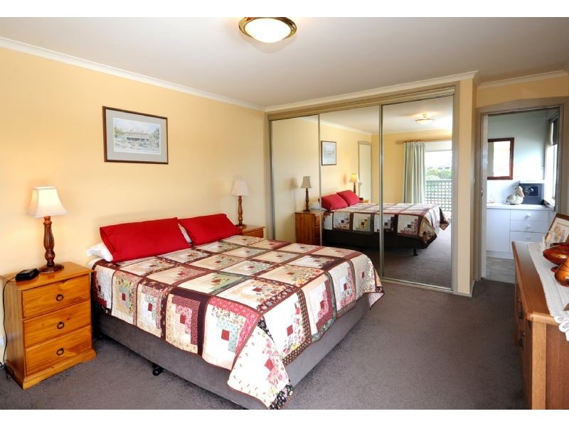 11 Rhonda Avenue, St Leonards VIC 3223