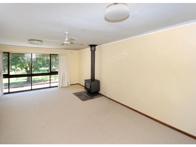 19 St Leonards Parade, St Leonards VIC 3223
