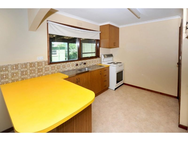 19 St Leonards Parade, St Leonards VIC 3223