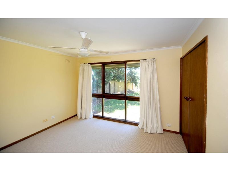 19 St Leonards Parade, St Leonards VIC 3223
