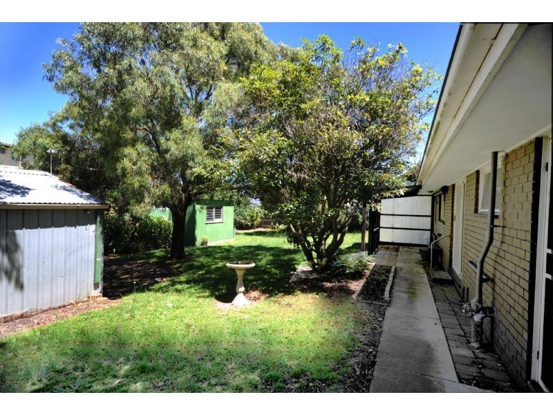 19 St Leonards Parade, St Leonards VIC 3223