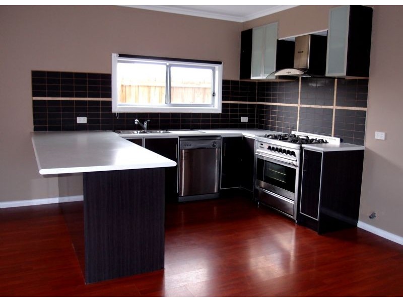 16 Turnberry Close, St Leonards VIC 3223