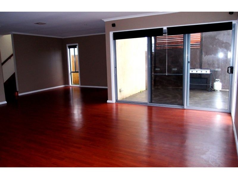 16 Turnberry Close, St Leonards VIC 3223