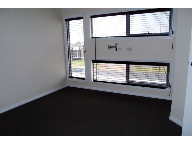 16 Turnberry Close, St Leonards VIC 3223