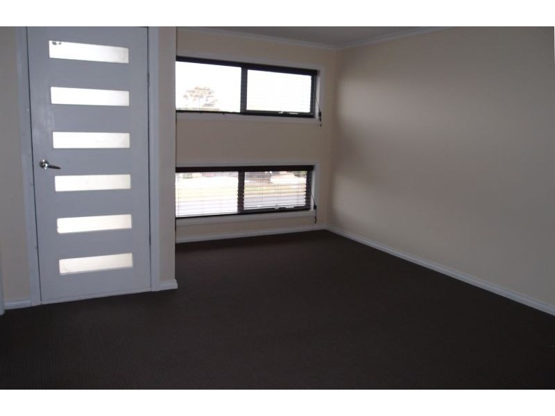 16 Turnberry Close, St Leonards VIC 3223