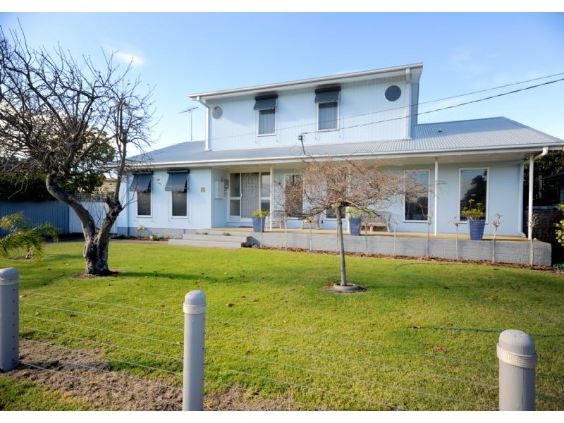 29 St Leonards Parade, St Leonards VIC 3223