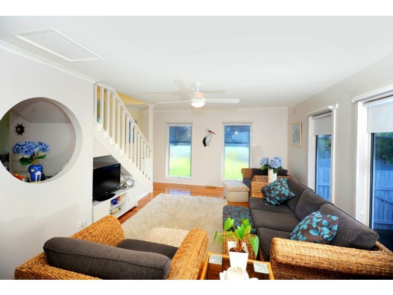 29 St Leonards Parade, St Leonards VIC 3223