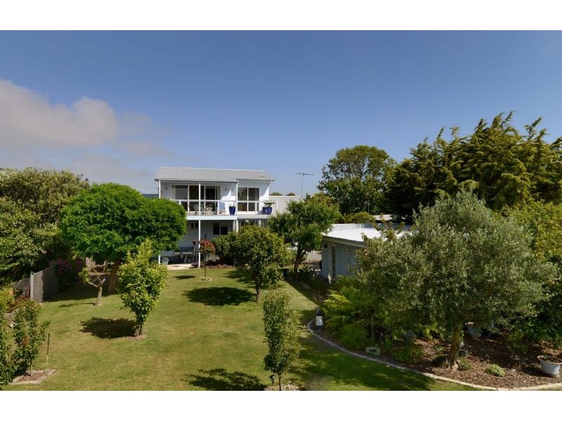 29 St Leonards Parade, St Leonards VIC 3223