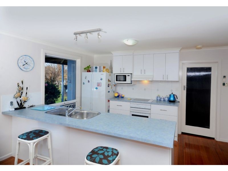 29 St Leonards Parade, St Leonards VIC 3223