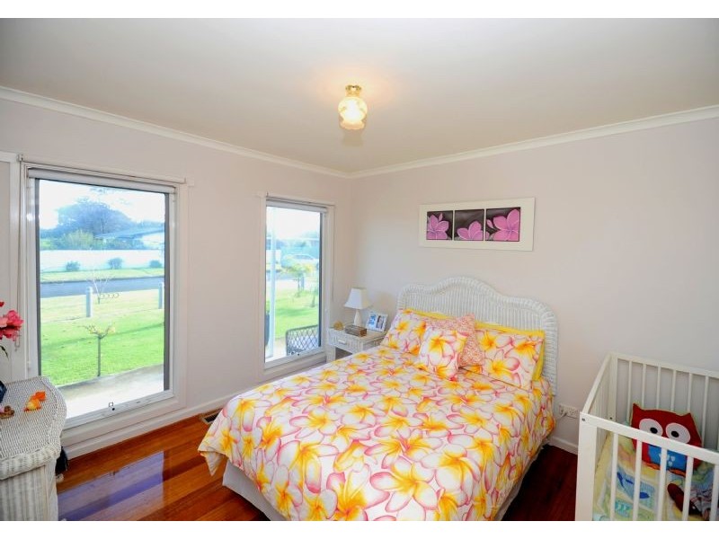 29 St Leonards Parade, St Leonards VIC 3223