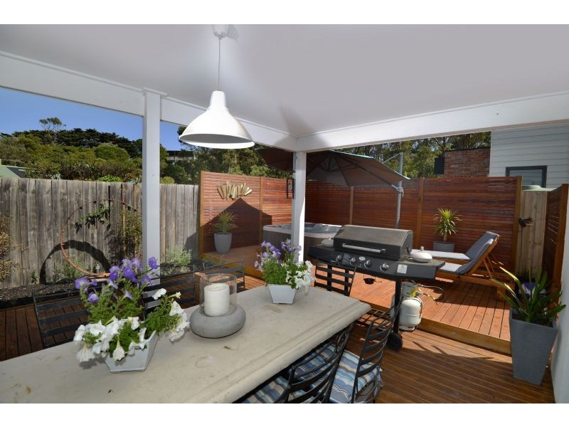 11 Ocean Mist Court, St Leonards VIC 3223