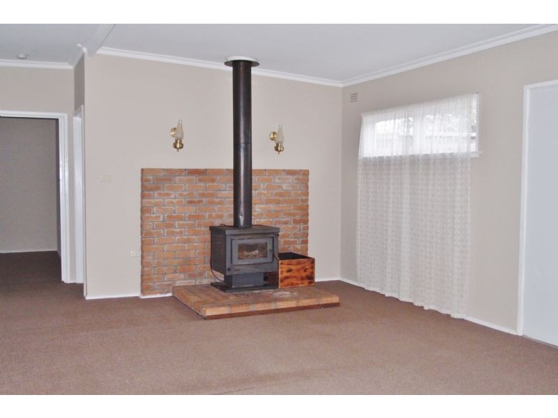 6 Whiting Avenue, Indented Head VIC 3223