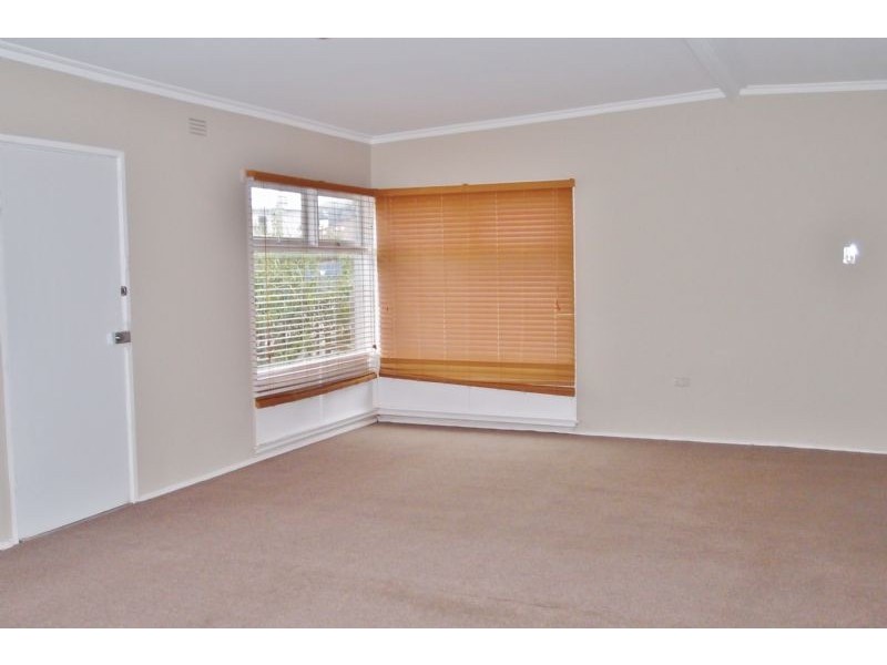 6 Whiting Avenue, Indented Head VIC 3223