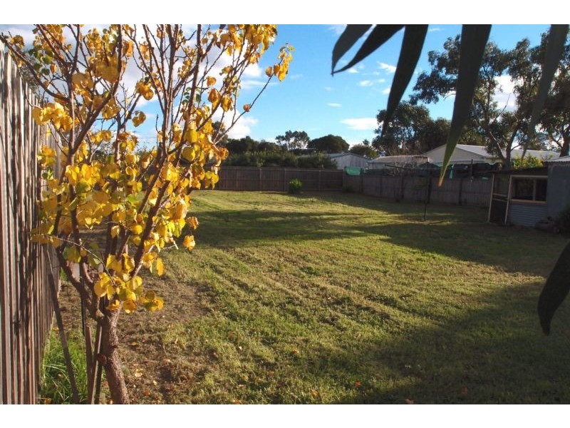 10 Hopetoun Street, St Leonards VIC 3223