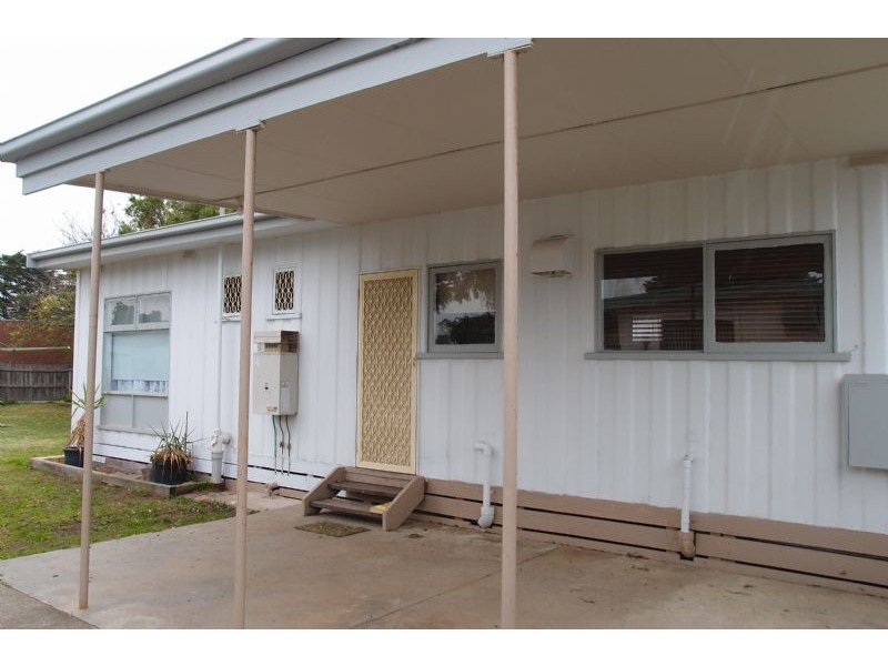 6 Whiting Avenue, Indented Head VIC 3223