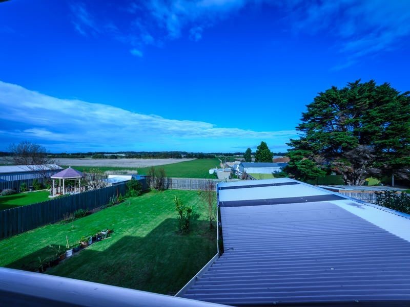 2 Sunset Boulevard, Portarlington VIC 3223