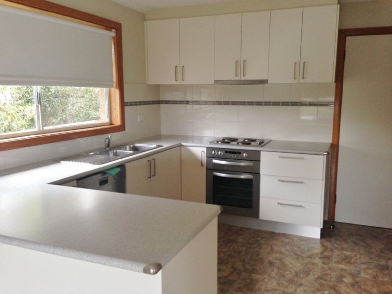 8 Robin Avenue, Portarlington VIC 3223