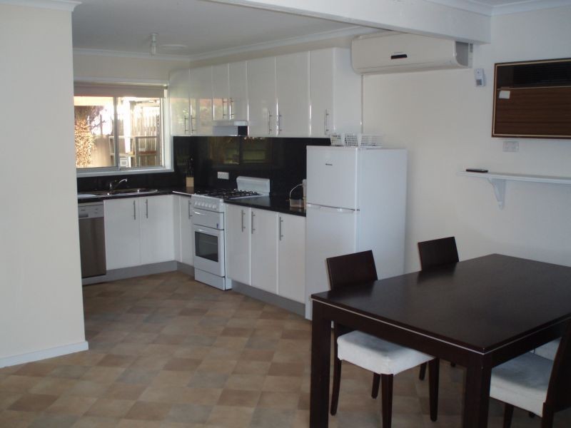 17 Sylvester Avenue, St Leonards VIC 3223