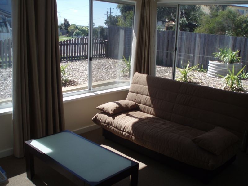 17 Sylvester Avenue, St Leonards VIC 3223