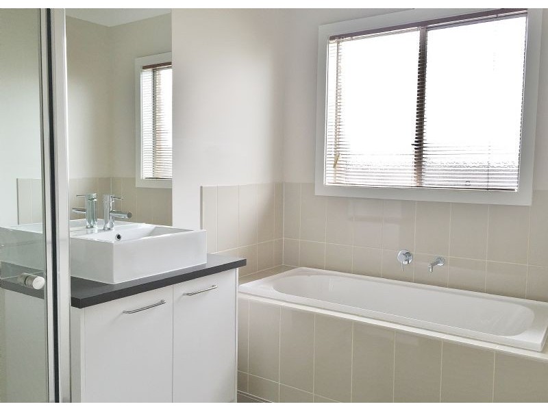 26 Coatsworth Avenue, St Leonards VIC 3223
