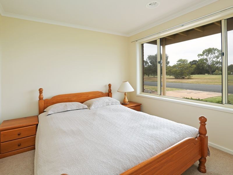 39 Dudley Parade, St Leonards VIC 3223